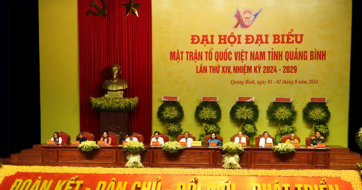 Le 14e Congrès du Front de la Patrie du Vietnam de la province de Quang Binh a tenu sa première session.