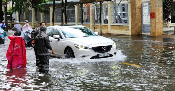 クアンガイ省は4つの車両集合場所を設け、雨季の車両所有者のトラブルを軽減