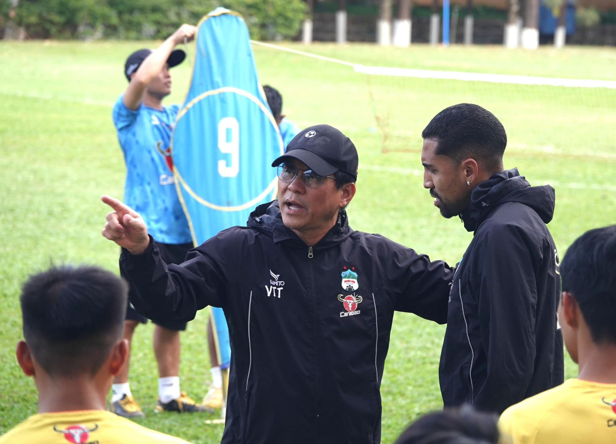 Bầu Đức bắt tay HLV Vũ Tiến Thành, HAGL sẵn sàng tăng tốc ở V-League - Ảnh 8.