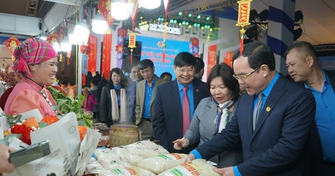 Zero-dong stall for workers at 'Union Tet Market 2025'