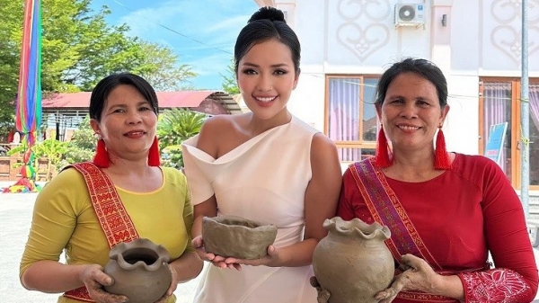 La señorita Ngoc Chau promueve y experimenta el arte de la cerámica Cham