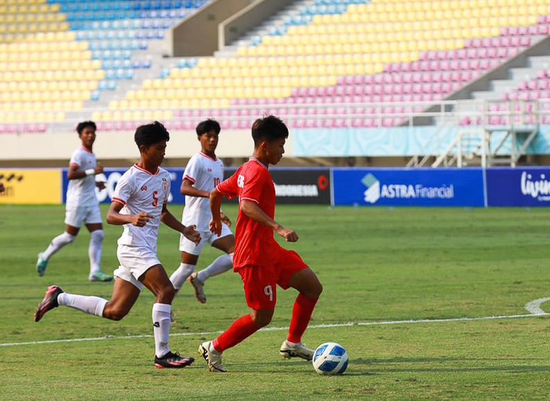 Thắng cực đậm U.16 Myanmar, U.16 Việt Nam vào bán kết Đông Nam Á với ngôi đầu bảng - Ảnh 1.