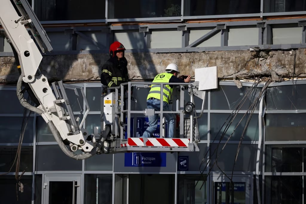 Masacre en la estación de trenes de Serbia: la 15ª víctima se suicida, el director de la escuela se suicida 1