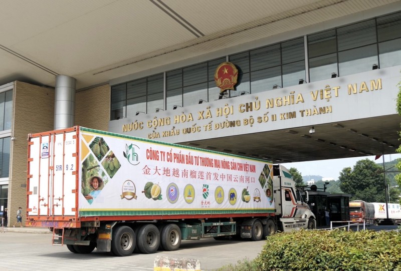 Maximum priority for durian export through Lao Cai border gate