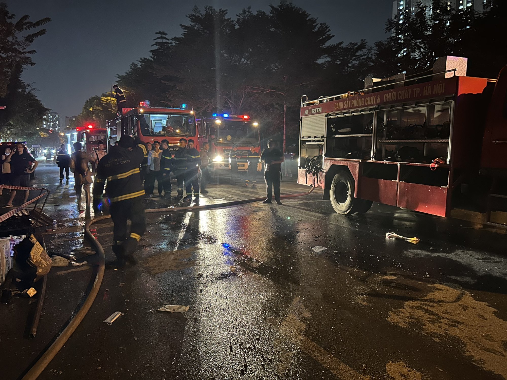 Le Premier ministre a adressé ses condoléances aux familles des victimes de l'incendie qui a tué trois mères et leurs enfants.