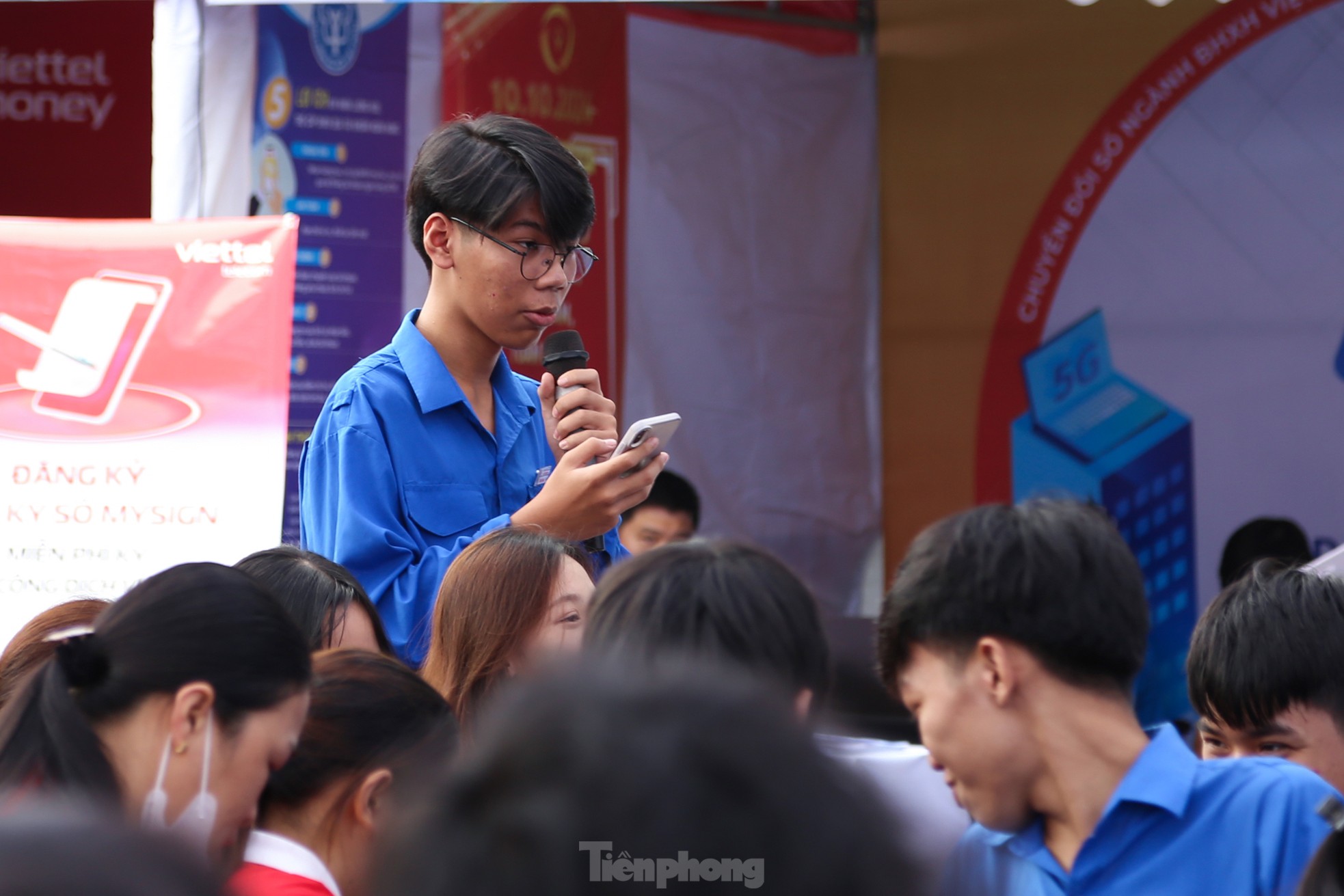 Cientos de jóvenes en Da Nang están entusiasmados por experimentar la transformación digital foto 11