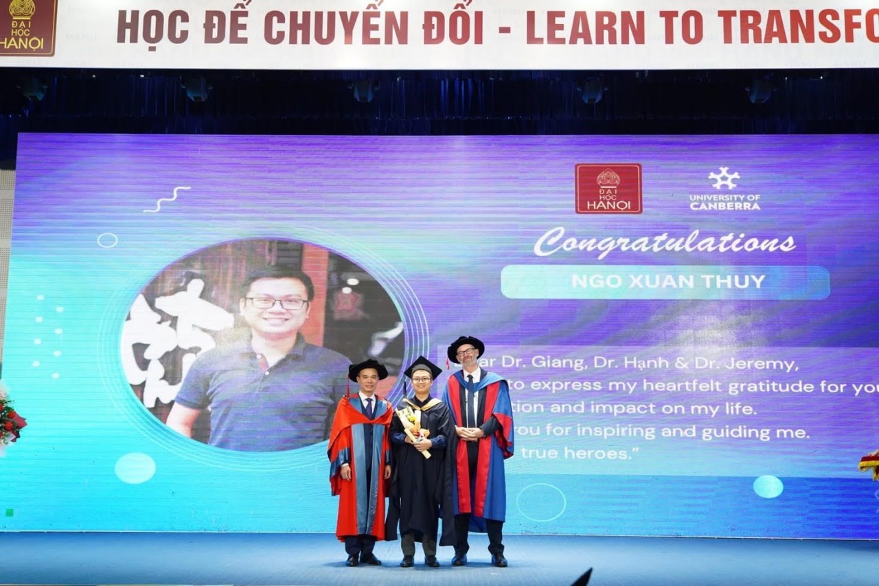 Học viên tại lễ vinh danh tân thạc sĩ khóa 5,6 của chương trình MTESOL. (Ảnh: TGCC)