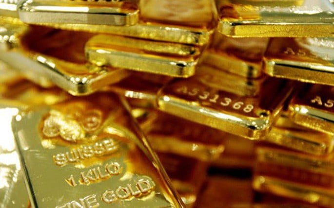 Los precios del oro enfrentan presión para tomar ganancias ya que es poco probable que la Fed continúe bajando las tasas de interés este año