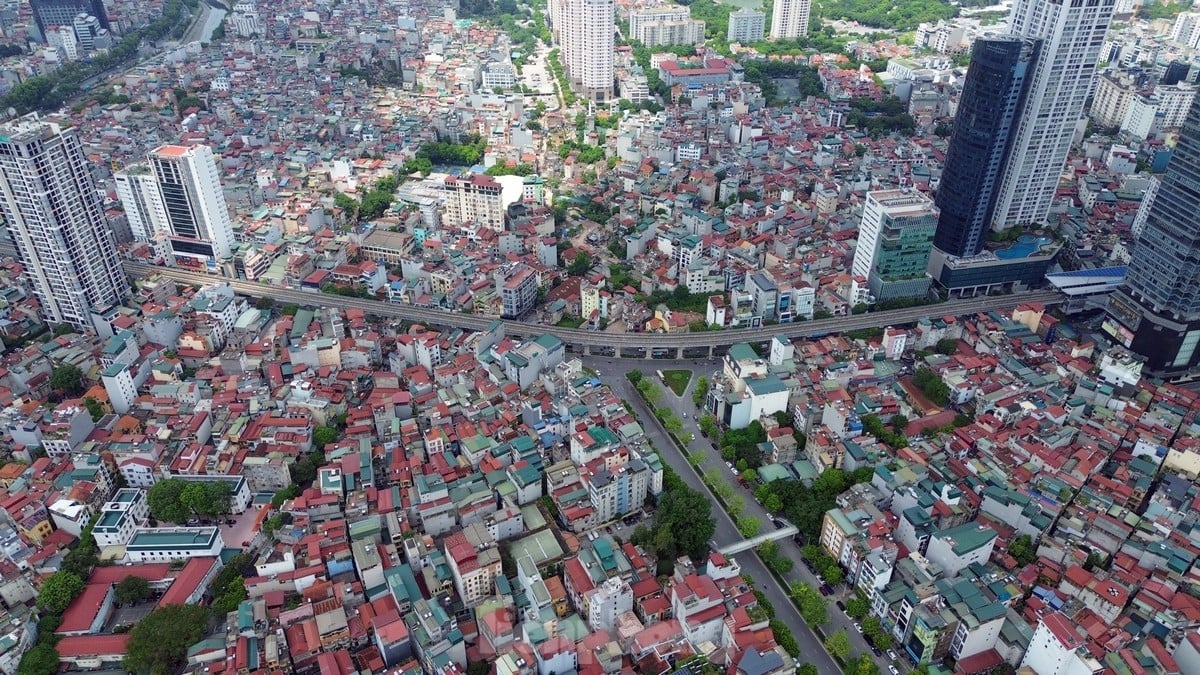 Hanoi : une route de 420 m de long d'une valeur de 1 400 milliards de VND n'est toujours pas terminée après 8 ans Photo 16