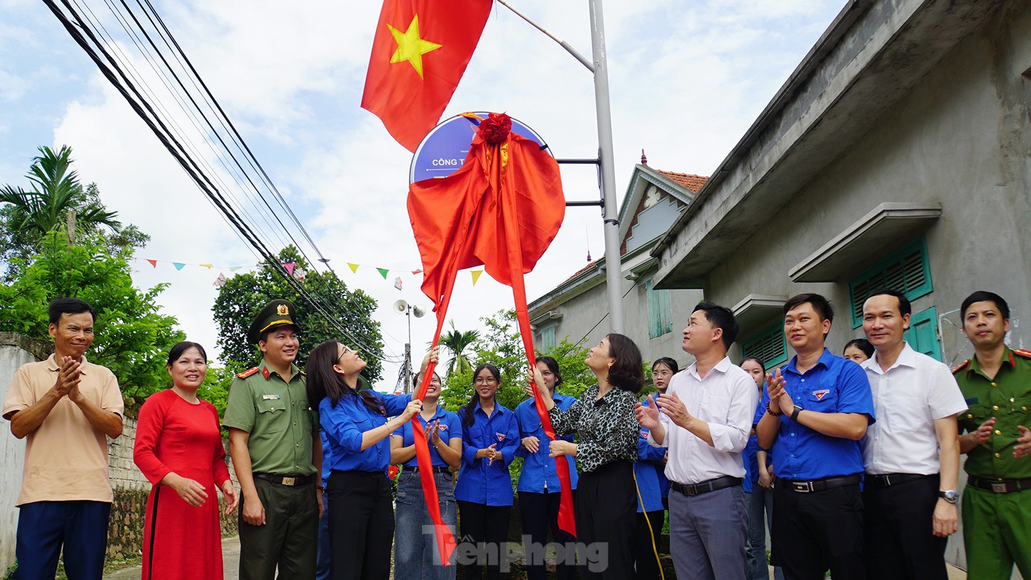 Khánh thành công trình thắp sáng đường quê, khởi công xây nhà nhân ái tại Hải Phòng ảnh 5