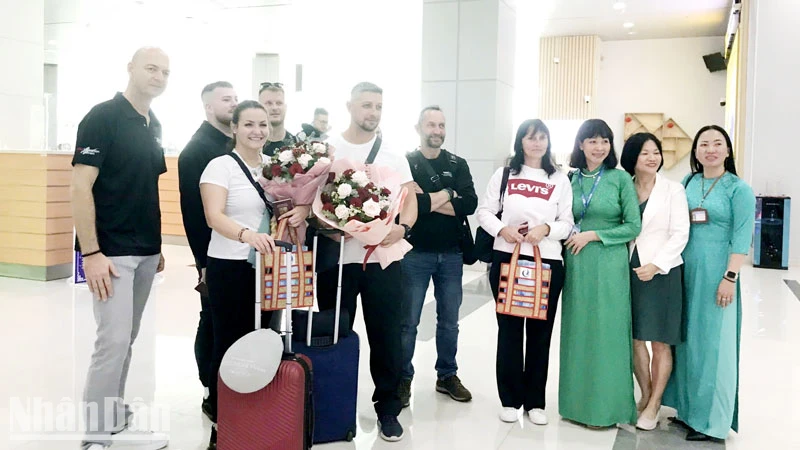 Phu Quoc welcomes 400 guests from the Czech Republic on charter flight