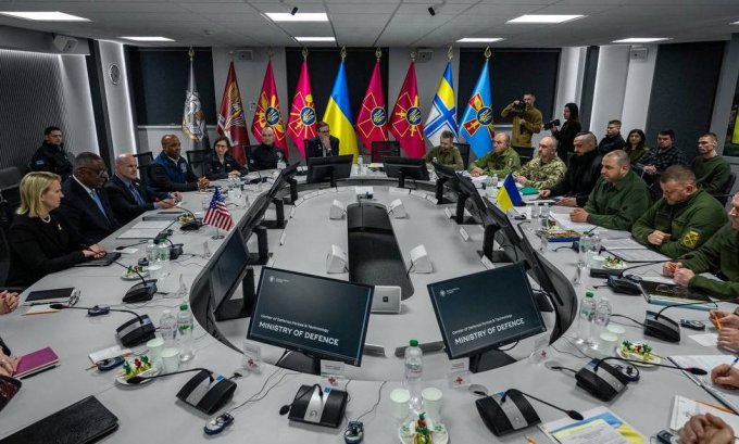 US and Ukrainian defense officials met in Kiev on November 20. Photo: Reuters