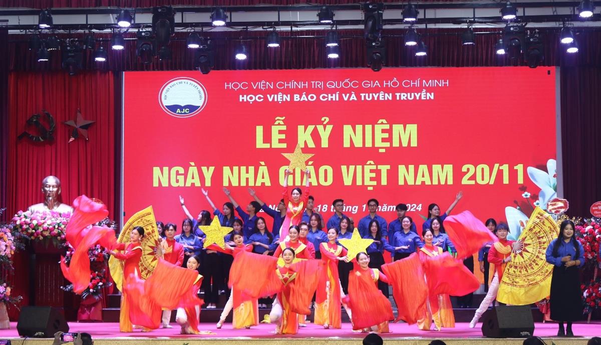 Học viện Báo chí và Tuyên truyền tổ chức Lễ kỷ niệm 42 năm Ngày Nhà giáo Việt Nam (20/11/1982 – 20/11/2024)