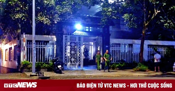 La policía registró la casa del exvicepresidente del Comité Popular del distrito de Bao Lam.