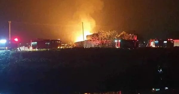 Incendio de camión de gas se extendió a fábrica y tres personas resultaron heridas