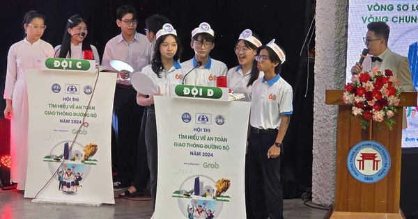 Los estudiantes de Da Nang aprenden con entusiasmo sobre las leyes de seguridad vial