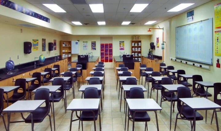 Organizing students to fight in class, female teacher arrested - 1