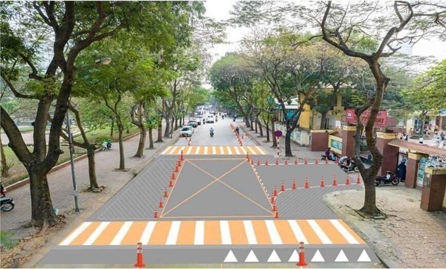 Giao thông ùn tắc, nhiều phụ huynh ám ảnh đón con mỗi giờ tan trường - 3