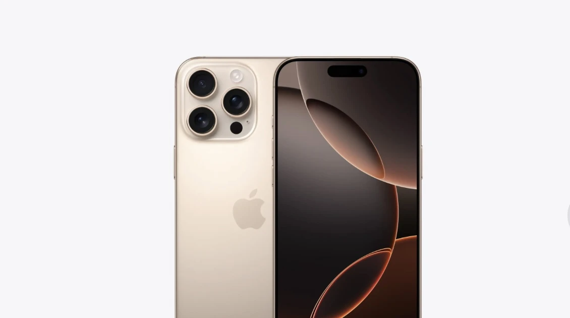 A los jóvenes les gusta el iPhone 16 Pro de color desierto