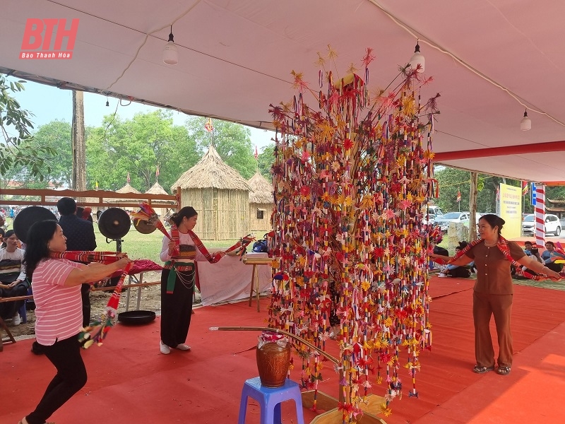 การดำเนินงานมรดกวัฒนธรรมที่จับต้องไม่ได้ที่เป็นแบบฉบับของอำเภอทอซวน