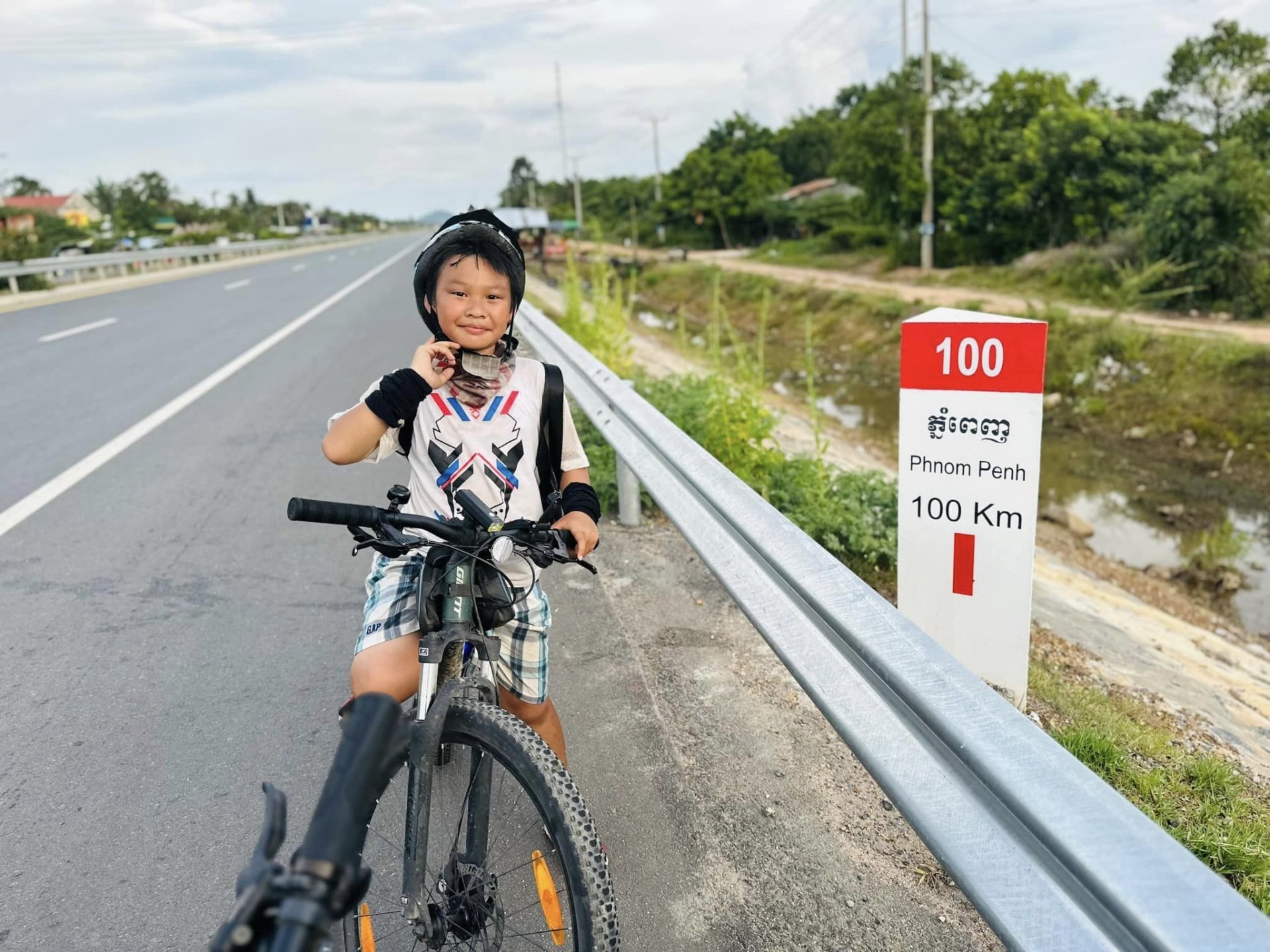 10歳の少年と4カ国を巡る30日間の自転車旅行 - 9