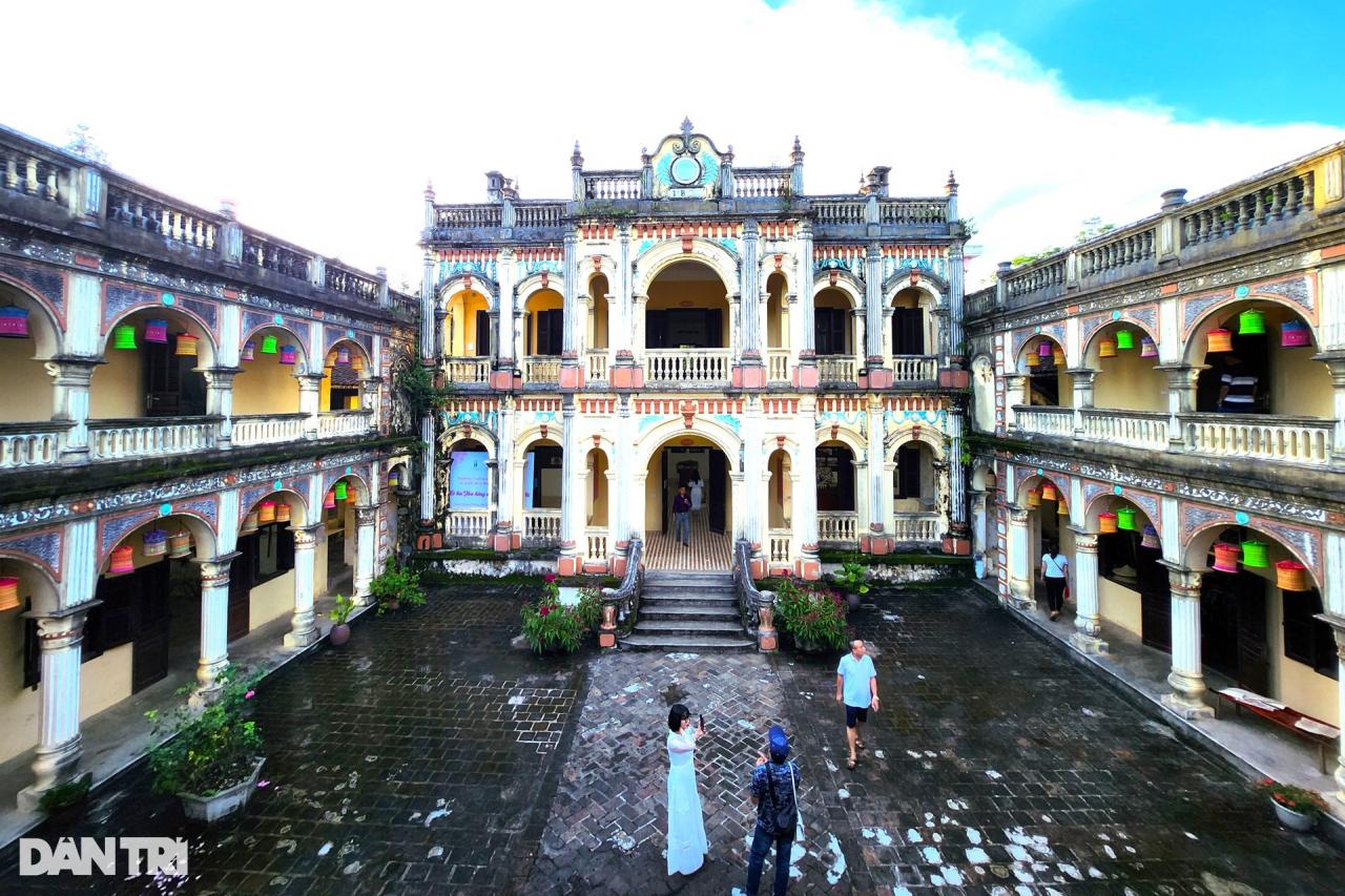 French villa built for King Meo on white plateau