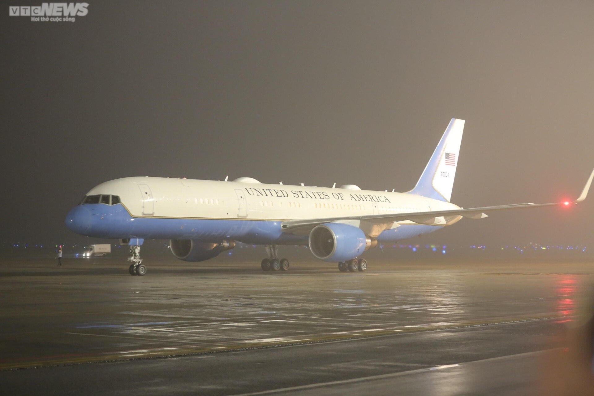 First images of US Secretary of State Antony Blinken in Vietnam - 2