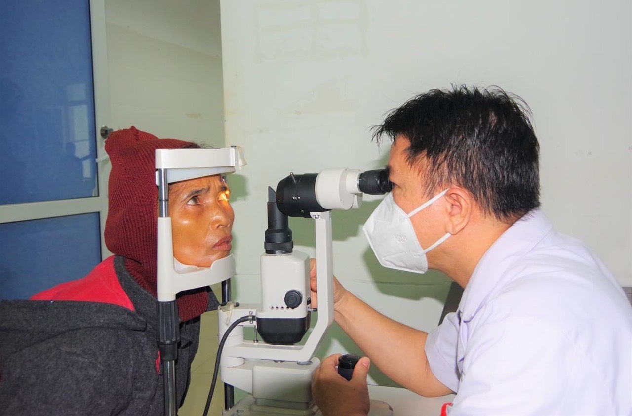 100 suất mổ mắt Phaco kỹ thuật cao miễn phí chờ người dân - Ảnh 1.