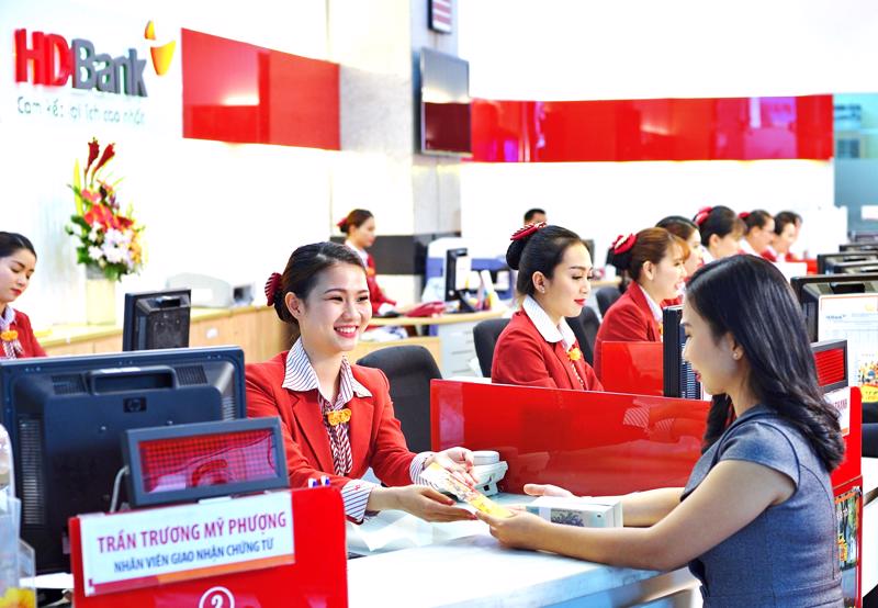 HDBank đoạt bộ ba giải thưởng tại Cuộc bình chọn doanh nghiệp niêm yết 2024