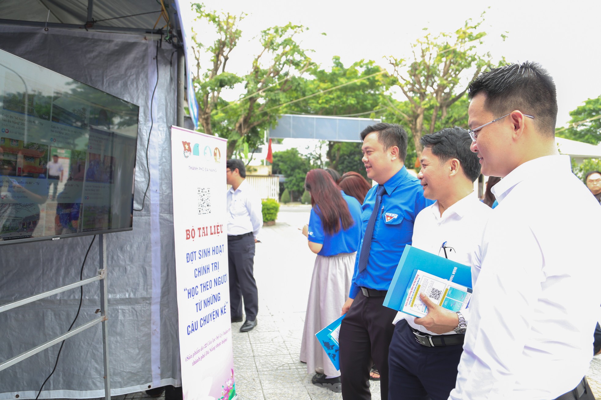 Cientos de jóvenes en Da Nang están entusiasmados por experimentar la transformación digital foto 3