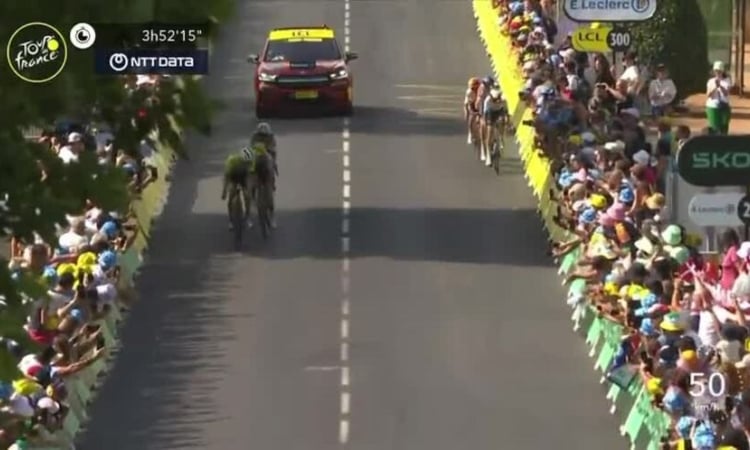 Pello Bilbao nước rút để về nhất chặng 10 Tour de France 2023