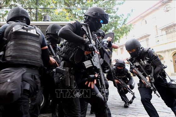 Philippinische Spezialpolizei nimmt an Anti-Terror-Übungen in Manila teil. Foto: TTXVN