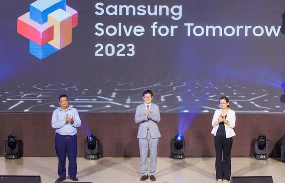 Solve for Tomorrow tiếp lửa đam mê cho tài năng công nghệ trẻ tại miền Nam ảnh 1