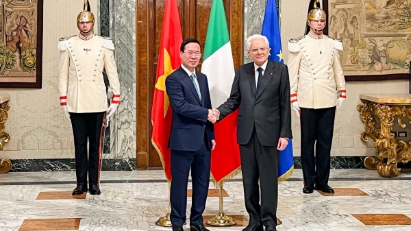 La prensa italiana informa ampliamente sobre la visita de Estado del Presidente Vo Van Thuong, afirmando que la cooperación bilateral es estrecha y efectiva.