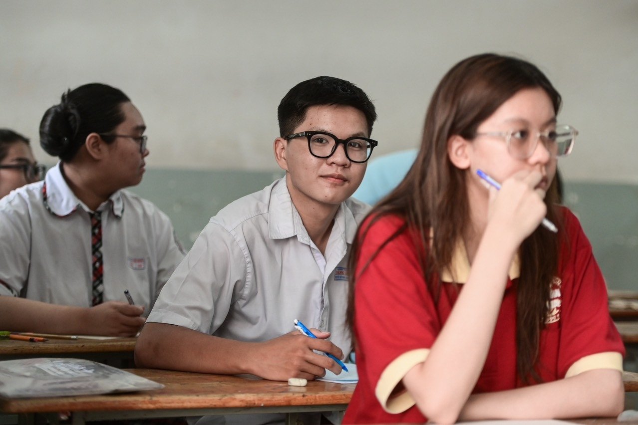 Examen de matemáticas de graduación de secundaria 2024