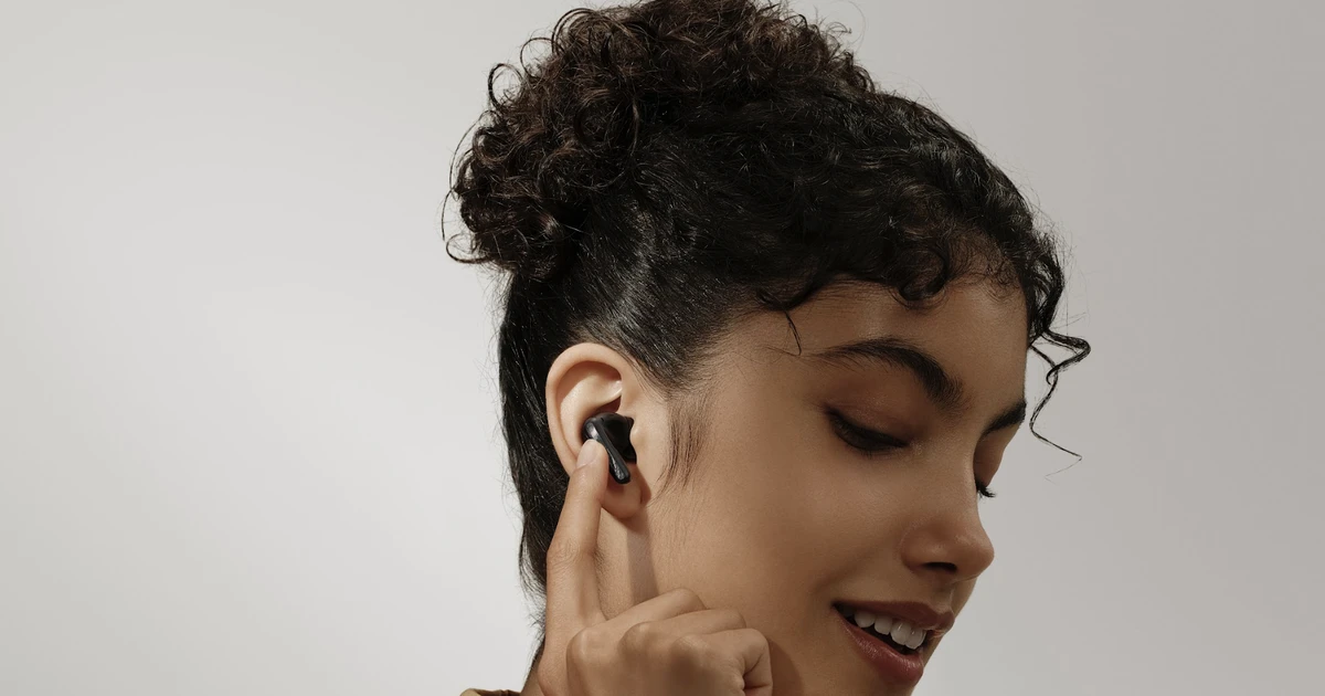 Redmi Buds 5 and Redmi Buds 5 Pro wireless earphones with automatic noise cancellation, battery life up to 40 hours