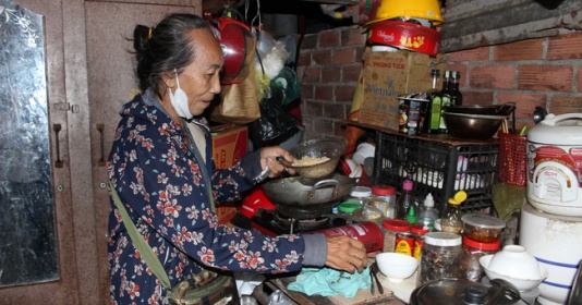 Desde principios de año, Ho Chi Minh ha reducido 11 hogares pobres.