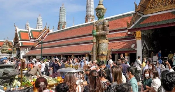 Le tourisme en Thaïlande en difficulté à cause des guides touristiques chinois illégaux