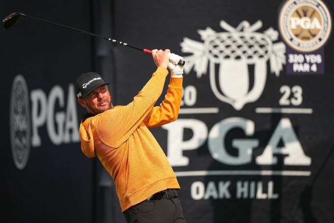 Michael Block comienza el primer hoyo de la segunda ronda del Campeonato de la PGA. Foto: PGA of America
