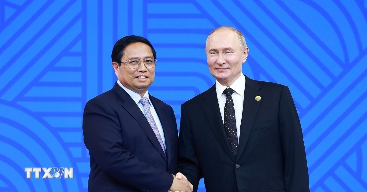 Thủ tướng dự lễ đón, chiêu đãi do Tổng thống Nga Vladimir Putin chủ trì