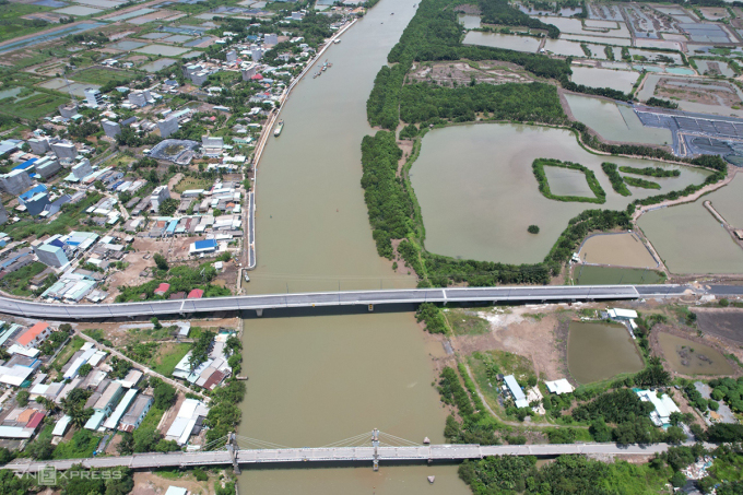 ស្ពាន​អាកាស​ទី​២ (​ខាងលើ​) មុន​នឹង​បើក​ឱ្យ​ធ្វើ​ចរាចរណ៍​នៅ​ខែសីហា ឆ្នាំ​២០២៣ ។ រូបថត៖ ទួន វៀត