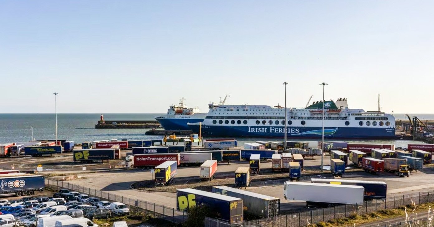 Außenministerium überprüft Informationen über 3 vietnamesische Einwanderer in Container in Irland