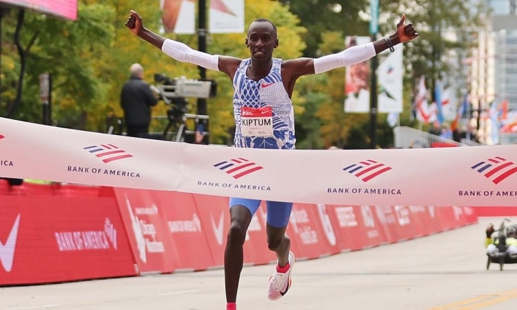 Kiptum takes first place, sets world record at Chicago Marathon 2023