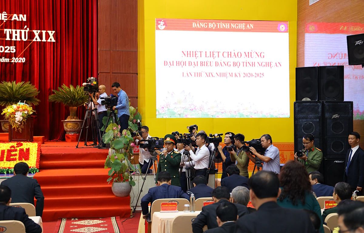 La bonne gestion du Comité permanent crée une solidarité dans les activités de presse à Nghe An photo 2