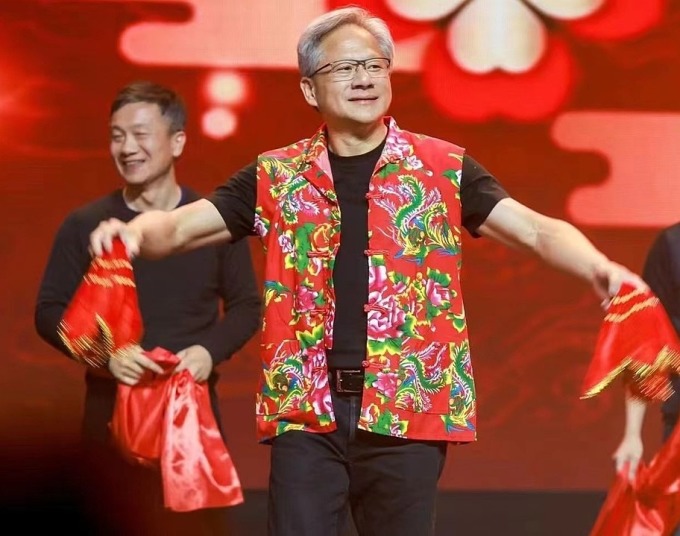 El CEO de Nvidia, Jensen Huang, actúa en la fiesta de Año Nuevo de la compañía en Beijing. Foto: Nvidia