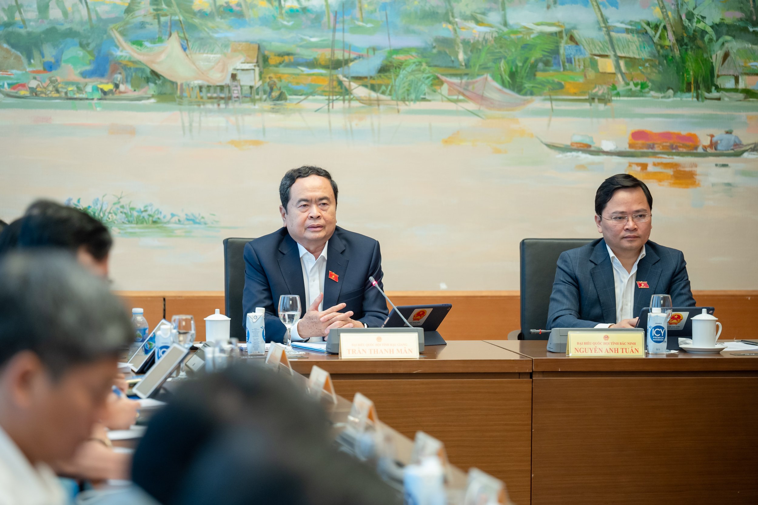 LE PRÉSIDENT DE L'ASSEMBLÉE NATIONALE TRAN THANH MAN : RENFORCEMENT DE LA CAPACITÉ INTERNE ET DE LA RÉSILIENCE DE L'ÉCONOMIE