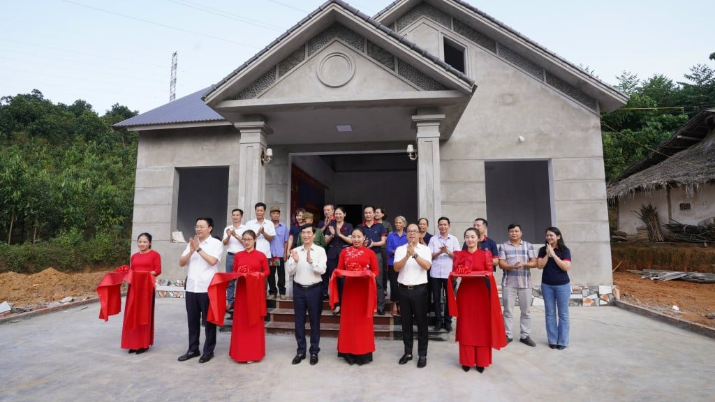 Tuoi Tre newspaper supports the construction of solidarity houses for poor families in Yen Bai province, picture 1