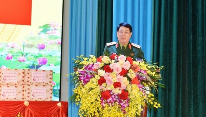 การจัดงาน Tet สำหรับทหารเพื่อให้เกิดความสุข สุขภาพ ความปลอดภัย เศรษฐกิจ และความพร้อมรบสูง