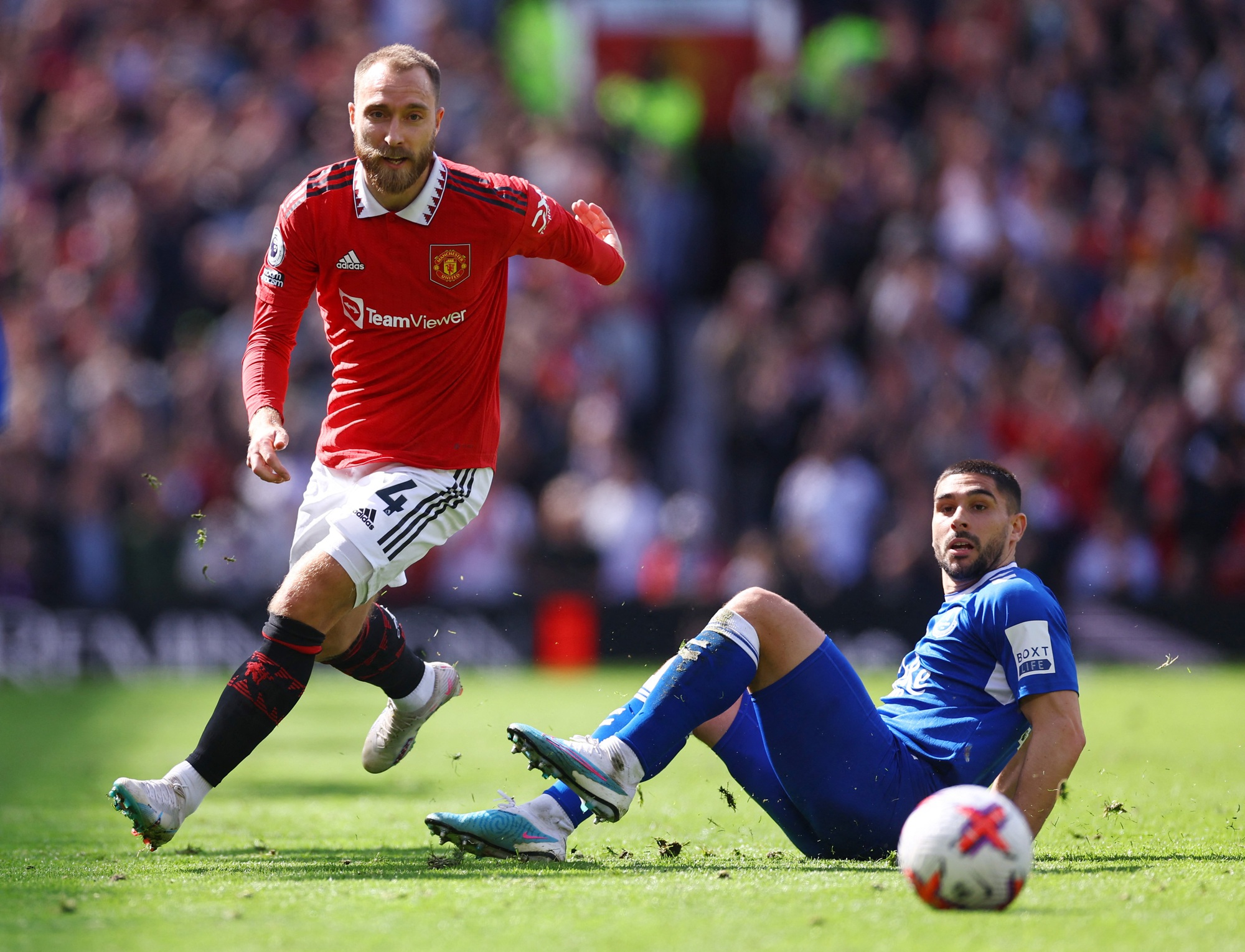 Người nhện Pickford trổ tài, Everton vẫn thua trắng Man United - Ảnh 8.