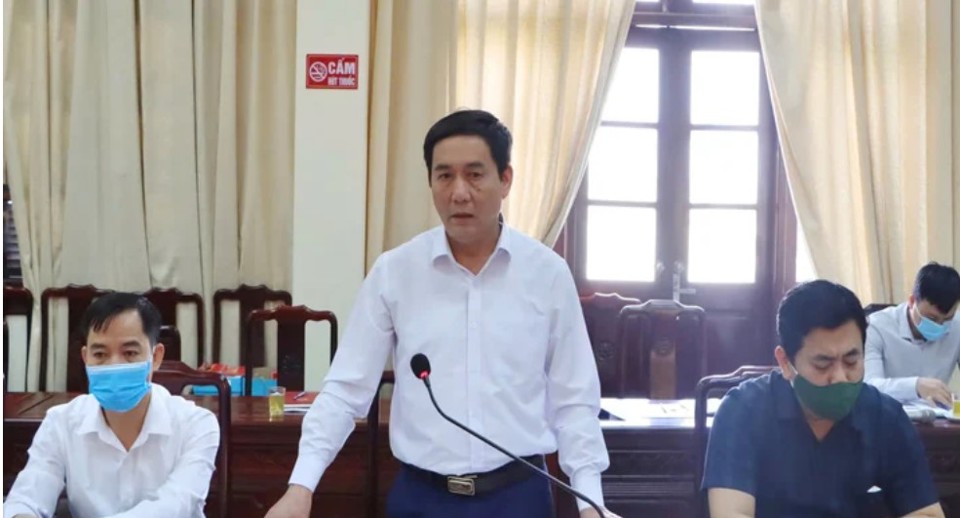 El Sr. Nguyen Chi Cuong, presidente del Comité Popular del Distrito de Yen Phong para el período 2021-2026, solicitó la jubilación anticipada.